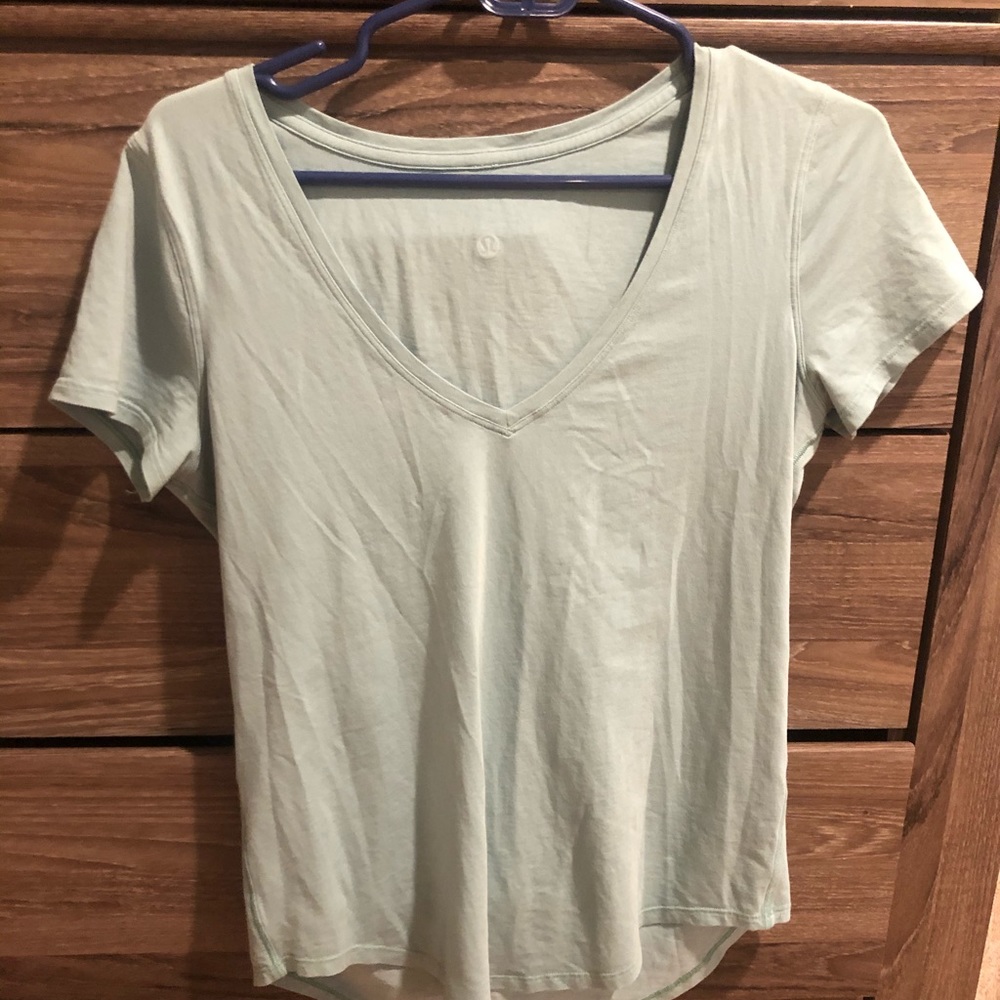 Lululemon love v